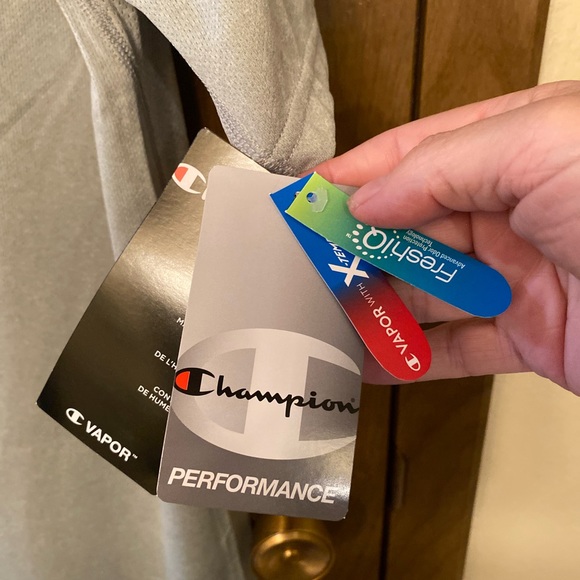 BNWT champion wicking tee large - Picture 5 of 7